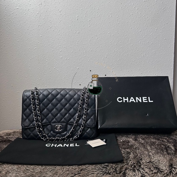 ❌❌❌SOLD❌❌ ❌ Chanel Classic Flap. Authentic - Picture 1 of 16